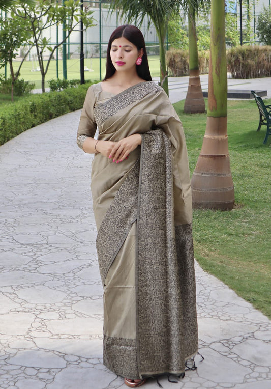 Grey Banglori Silk Saree With Rich Weaving Pallu