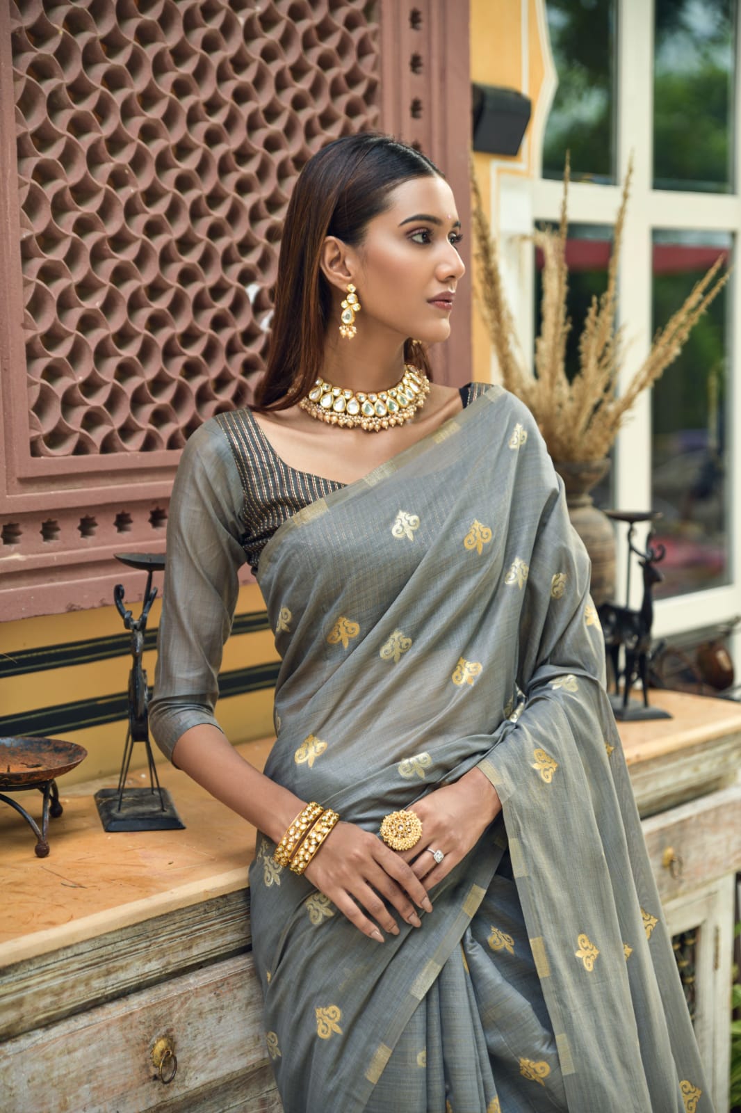 Grey Silk Saree with attractive Kanchipuram Border - Monastoor- Indian  ethnical dress collections with more than 1500+ fashionable indian  traditional dresses and ethnical jewelleries.