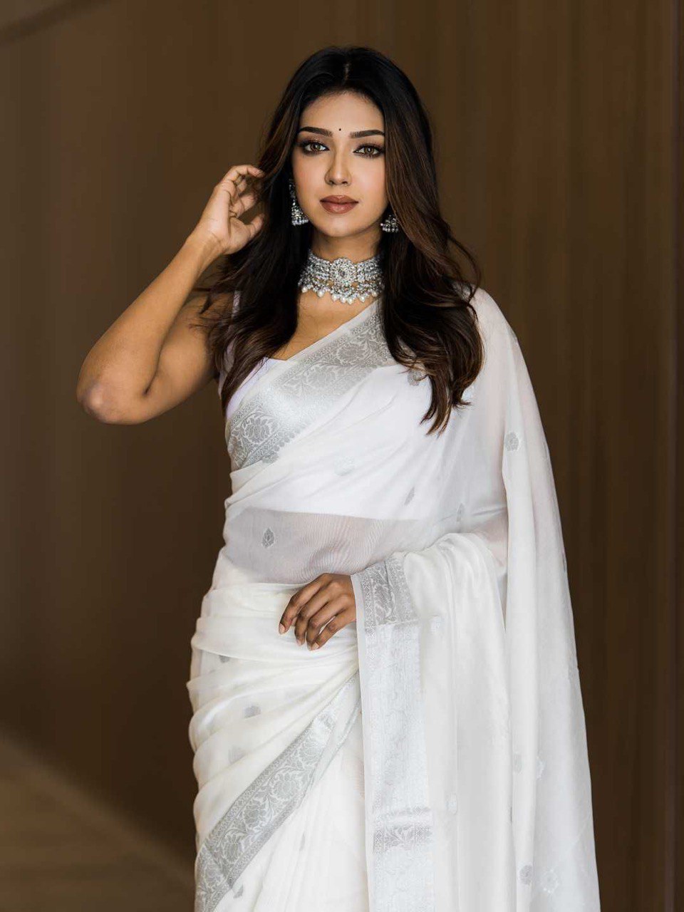 DISGUSTINGLY BEAUTIFUL | Saree, Blouse piece, White saree