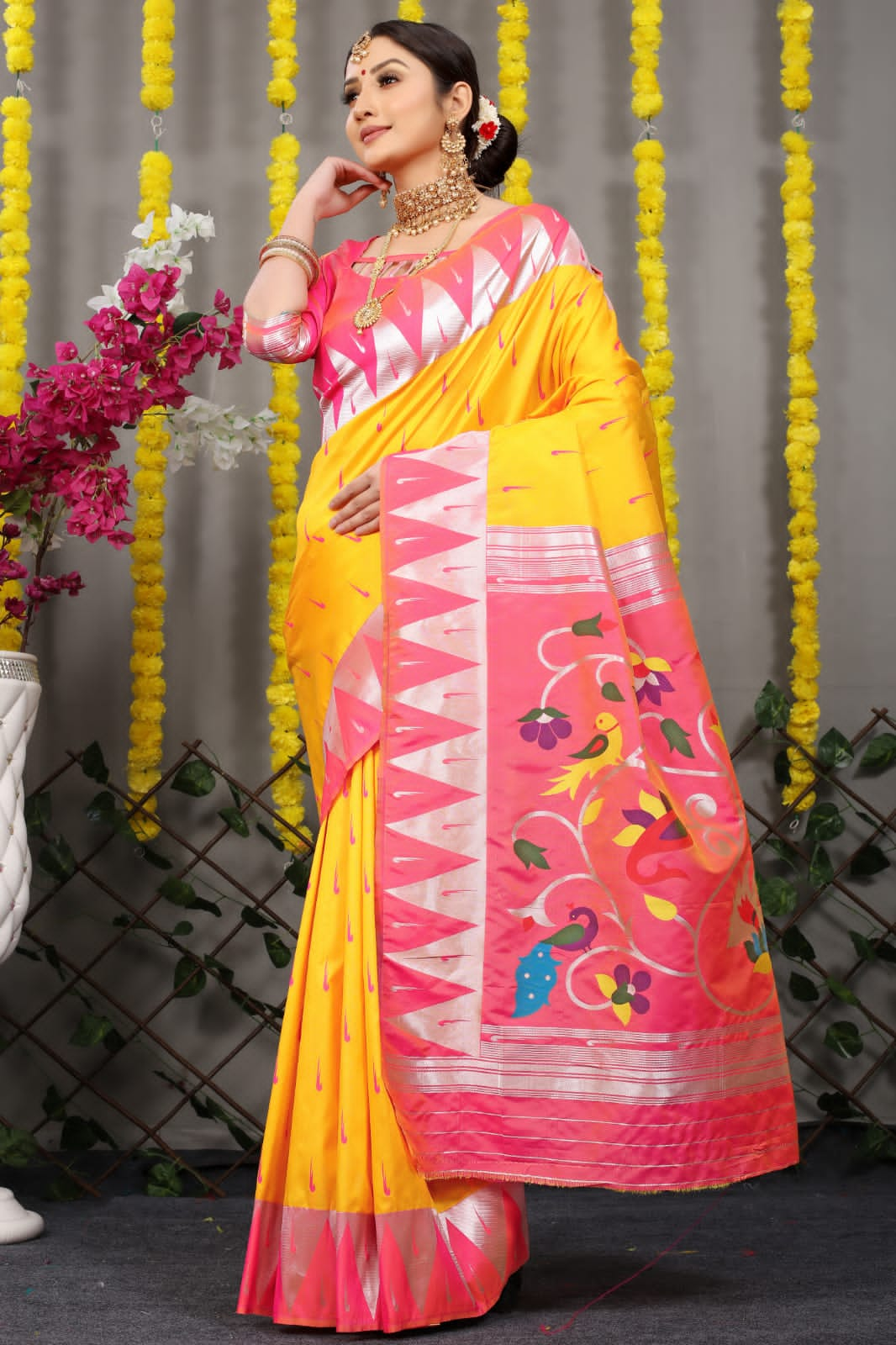 Charismatic Yellow Color Pure Silk Paithani Saree With Delightful Blou –  Sakhi Ethnic Hub