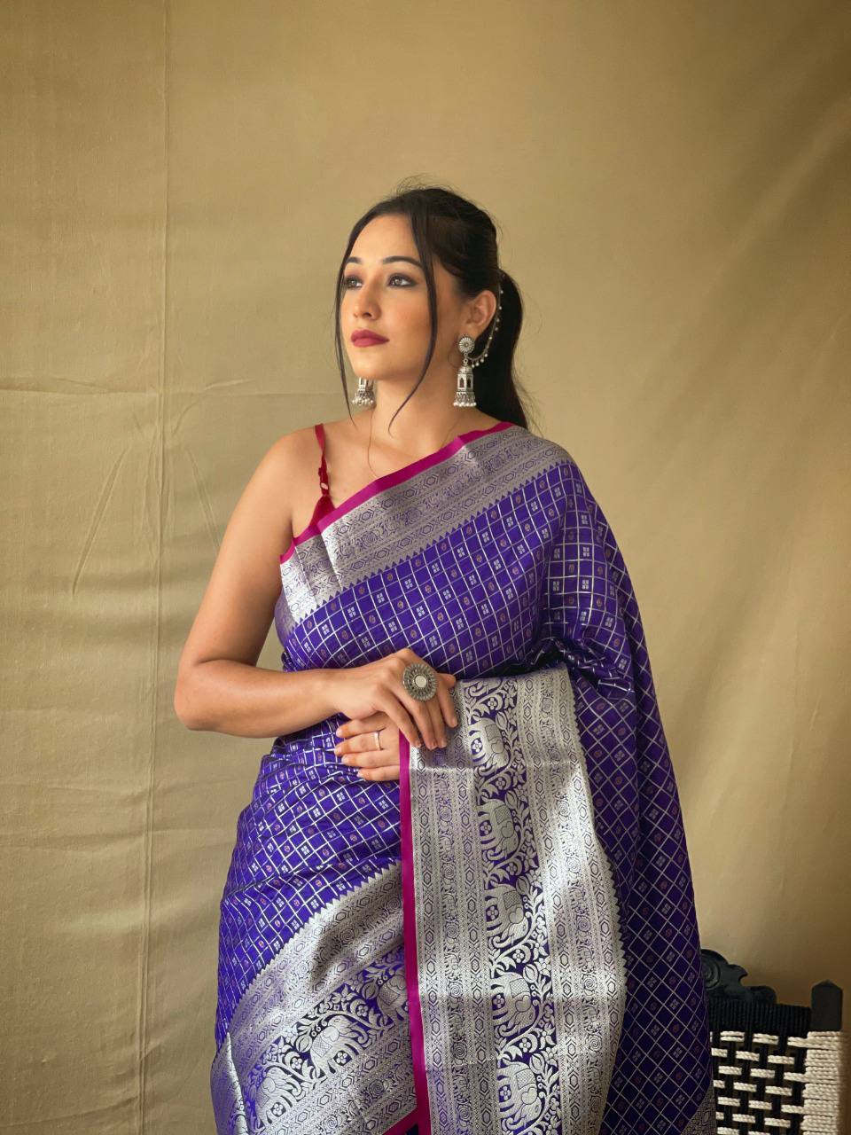 Buy Purple Banarasi Silk Woven Metalic Border Saree With Running Blouse For  Women by Nazaakat by Samara Singh Online at Aza Fashions.